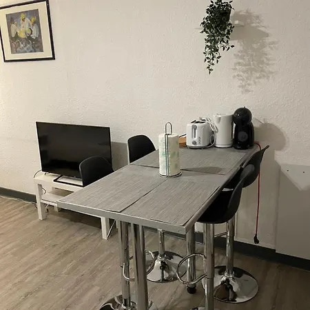 Joli Studio Calme-centre-ville-delille-jacobin23
